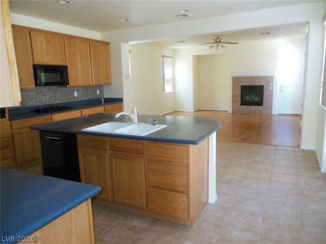 2423 Carnegie Hall Street, Las Vegas, NV 89135