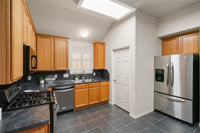 219 Spencer Landing E, La Porte, TX 77571