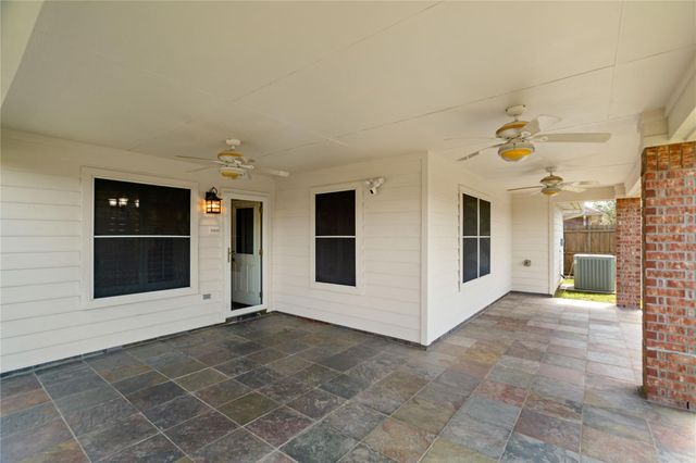 219 Spencer Landing E, La Porte, TX 77571