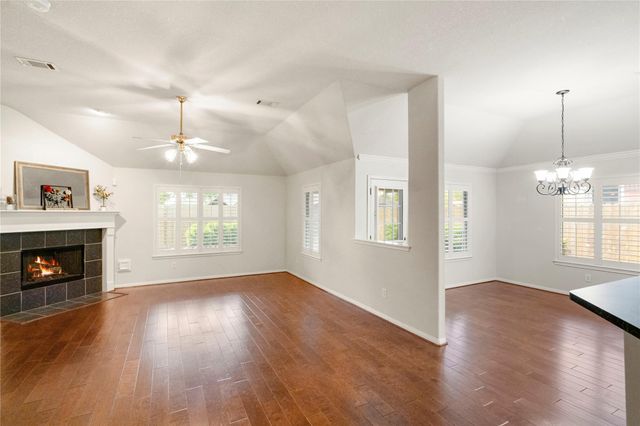 219 Spencer Landing E, La Porte, TX 77571