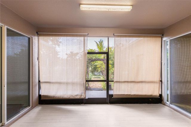 20261 RAVENS END DRIVE, Tampa, FL 33647