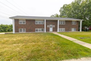 1804 SYLVAN LN B, Columbia, MO 65202