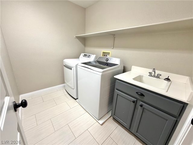 7919 Quiet Canyon Street, Las Vegas, NV 89113