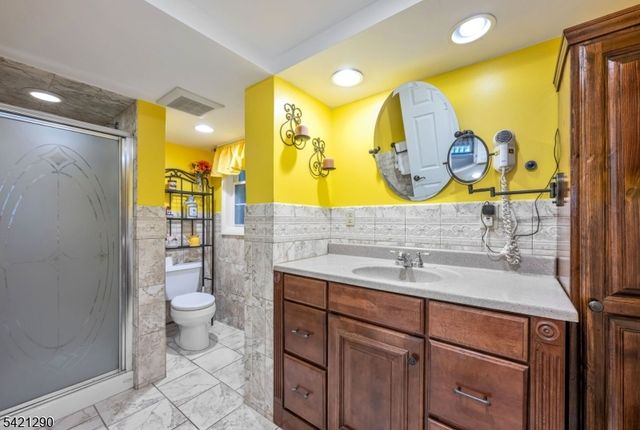 115 Claremont Ter, Wayne Twp., NJ 07470