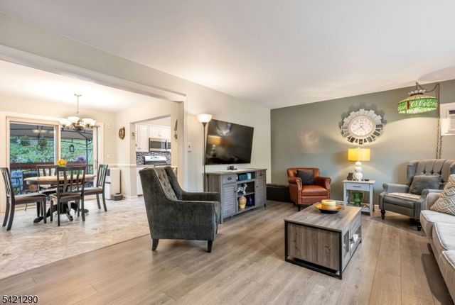 115 Claremont Ter, Wayne Twp., NJ 07470