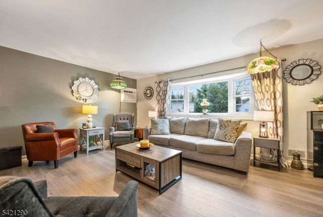 115 Claremont Ter, Wayne Twp., NJ 07470