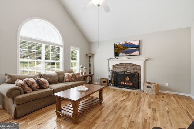 71 Hopkins Farm Drive, Adairsville, GA 30103