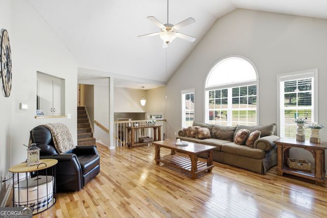 71 Hopkins Farm Drive, Adairsville, GA 30103