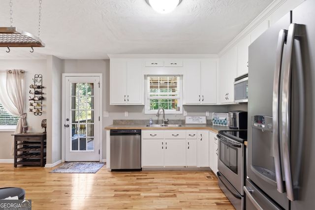 71 Hopkins Farm Drive, Adairsville, GA 30103