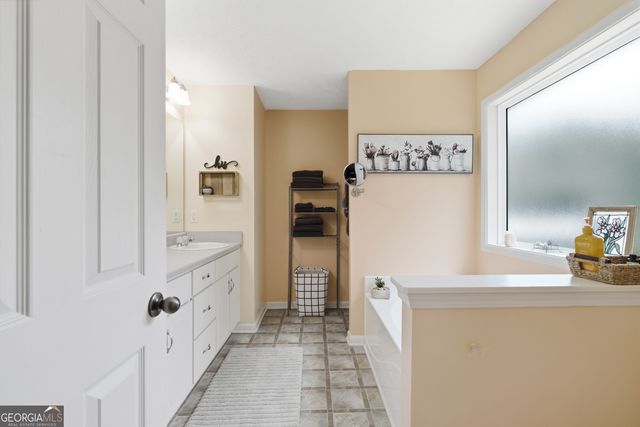 71 Hopkins Farm Drive, Adairsville, GA 30103