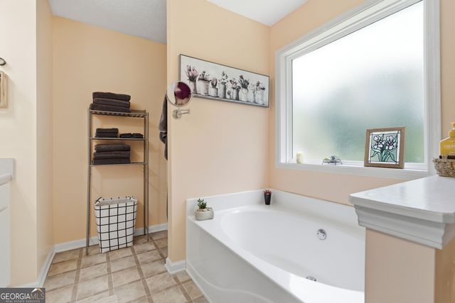 71 Hopkins Farm Drive, Adairsville, GA 30103
