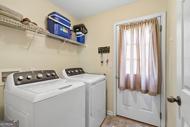 71 Hopkins Farm Drive, Adairsville, GA 30103