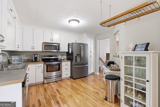 71 Hopkins Farm Drive, Adairsville, GA 30103