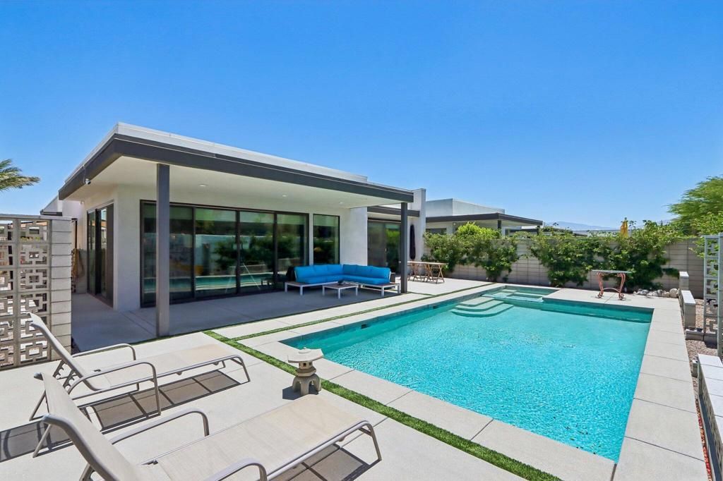 Image 38 of property listing at 3735 Taylor Drive, Palm Springs, CA 92262