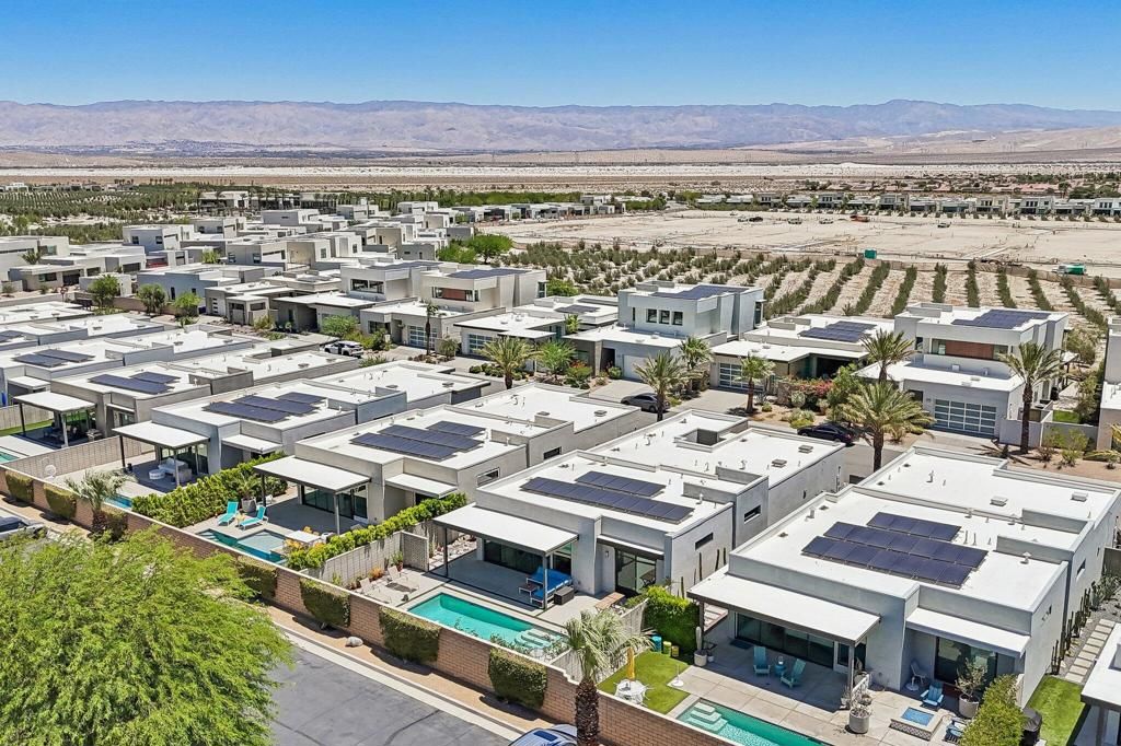Image 45 of property listing at 3735 Taylor Drive, Palm Springs, CA 92262