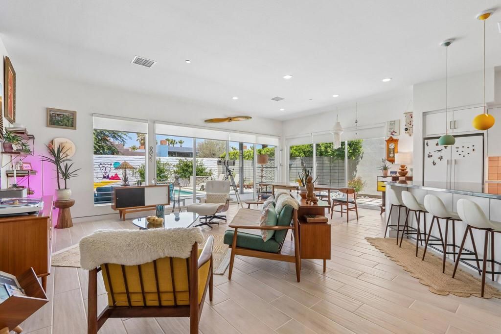 Image 7 of property listing at 3735 Taylor Drive, Palm Springs, CA 92262