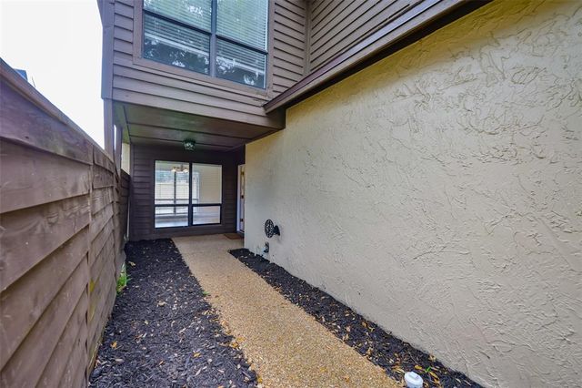 13703 SWEETWATER COVE PLACE, Tampa, FL 33613