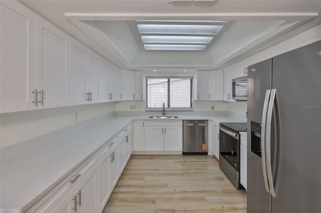 13703 SWEETWATER COVE PLACE, Tampa, FL 33613