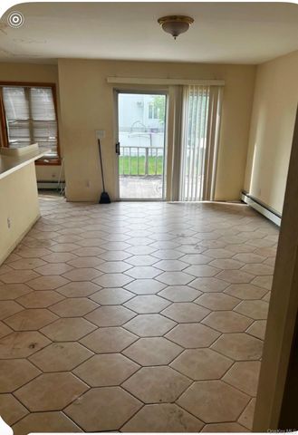 302 Carvel Avenue, Cedarhurst, NY 11516