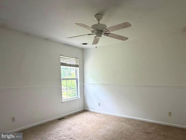 14 WOOD THRUSH AVE, Sicklerville, NJ 08081