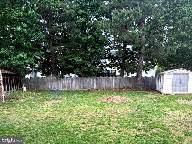 14 WOOD THRUSH AVE, Sicklerville, NJ 08081