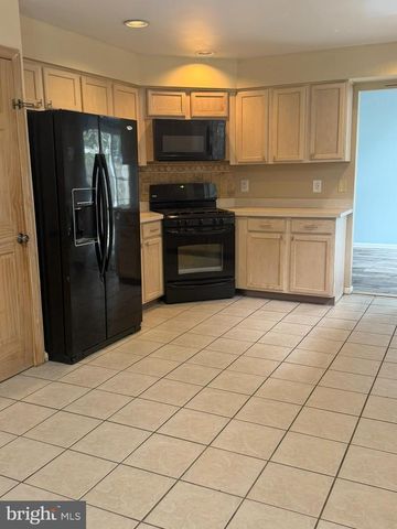 14 WOOD THRUSH AVE, Sicklerville, NJ 08081