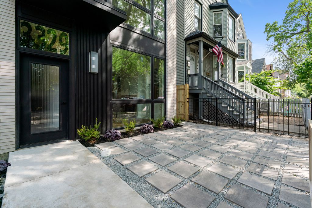 3329 N Whipple Street 1, Chicago, IL 60618 — photo 2