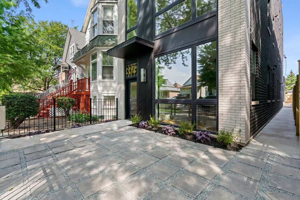 3329 N Whipple Street 1, Chicago, IL 60618 — photo 4