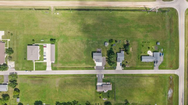 202 5th Street S, Fairmount, ND 58030