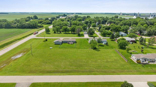 202 5th Street S, Fairmount, ND 58030