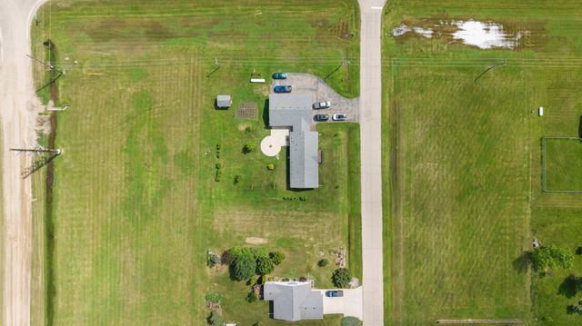 202 5th Street S, Fairmount, ND 58030
