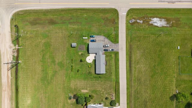 202 5th Street S, Fairmount, ND 58030