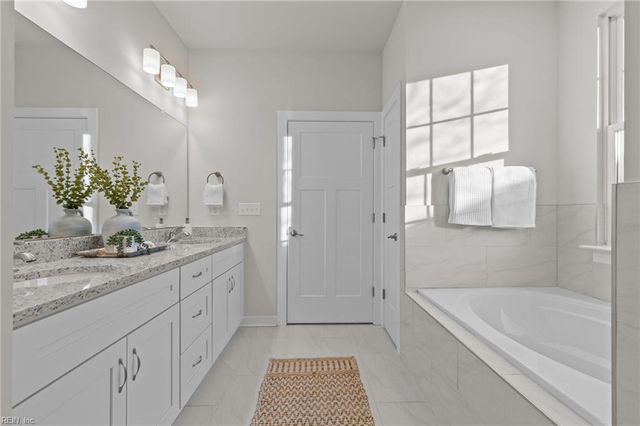 1920 Lancing Crest LN, Chesapeake, VA 23323