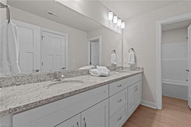 1920 Lancing Crest LN, Chesapeake, VA 23323