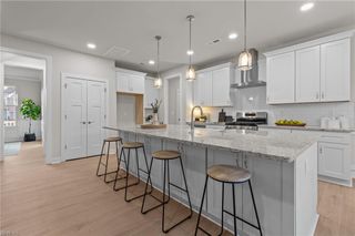 1920 Lancing Crest LN, Chesapeake, VA 23323