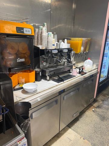 Confidential NW 67th Ave, Hialeah, FL 33015