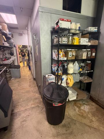 Confidential NW 67th Ave, Hialeah, FL 33015