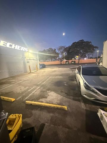 Confidential NW 67th Ave, Hialeah, FL 33015