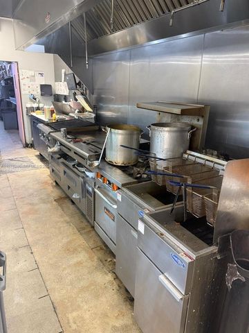 Confidential NW 67th Ave, Hialeah, FL 33015