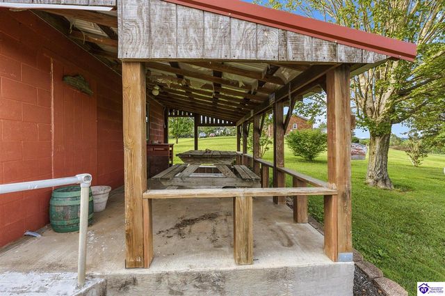 4820 Fort Avenue, Vine Grove, KY 40175