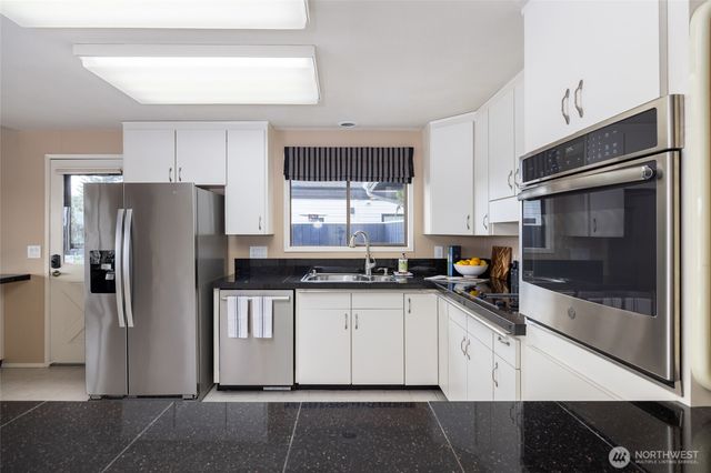 159 Swinomish Dr., La Conner, WA 98257