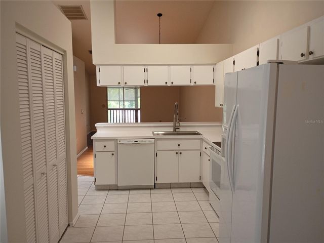 39650 US HIGHWAY 19 N 631, Tarpon Springs, FL 34689