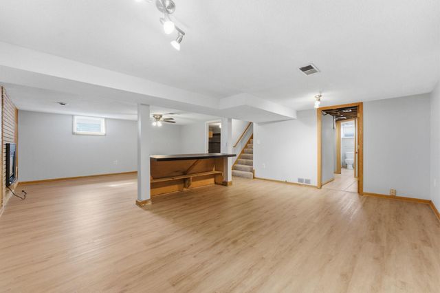 6048 Dupont Avenue S, Minneapolis, MN 55419
