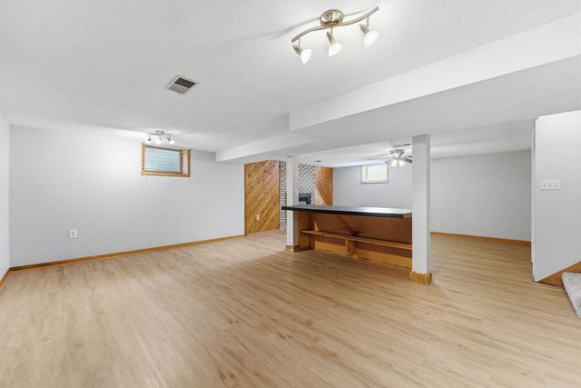 6048 Dupont Avenue S, Minneapolis, MN 55419