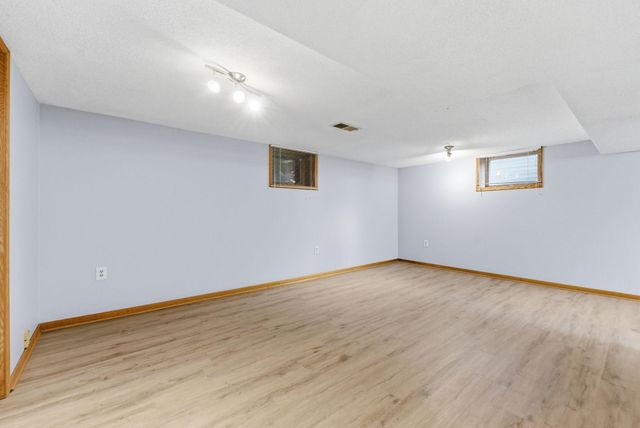 6048 Dupont Avenue S, Minneapolis, MN 55419