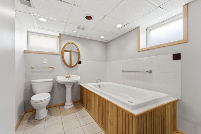 6048 Dupont Avenue S, Minneapolis, MN 55419