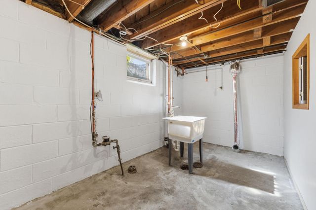 6048 Dupont Avenue S, Minneapolis, MN 55419