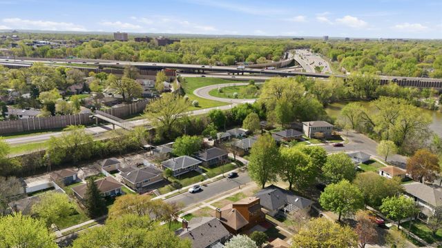 6048 Dupont Avenue S, Minneapolis, MN 55419