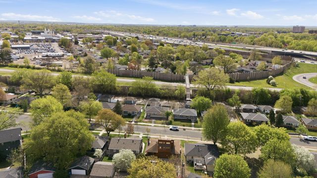 6048 Dupont Avenue S, Minneapolis, MN 55419