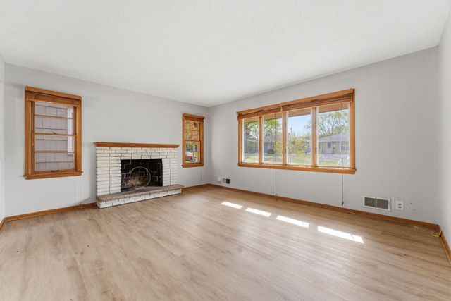 6048 Dupont Avenue S, Minneapolis, MN 55419